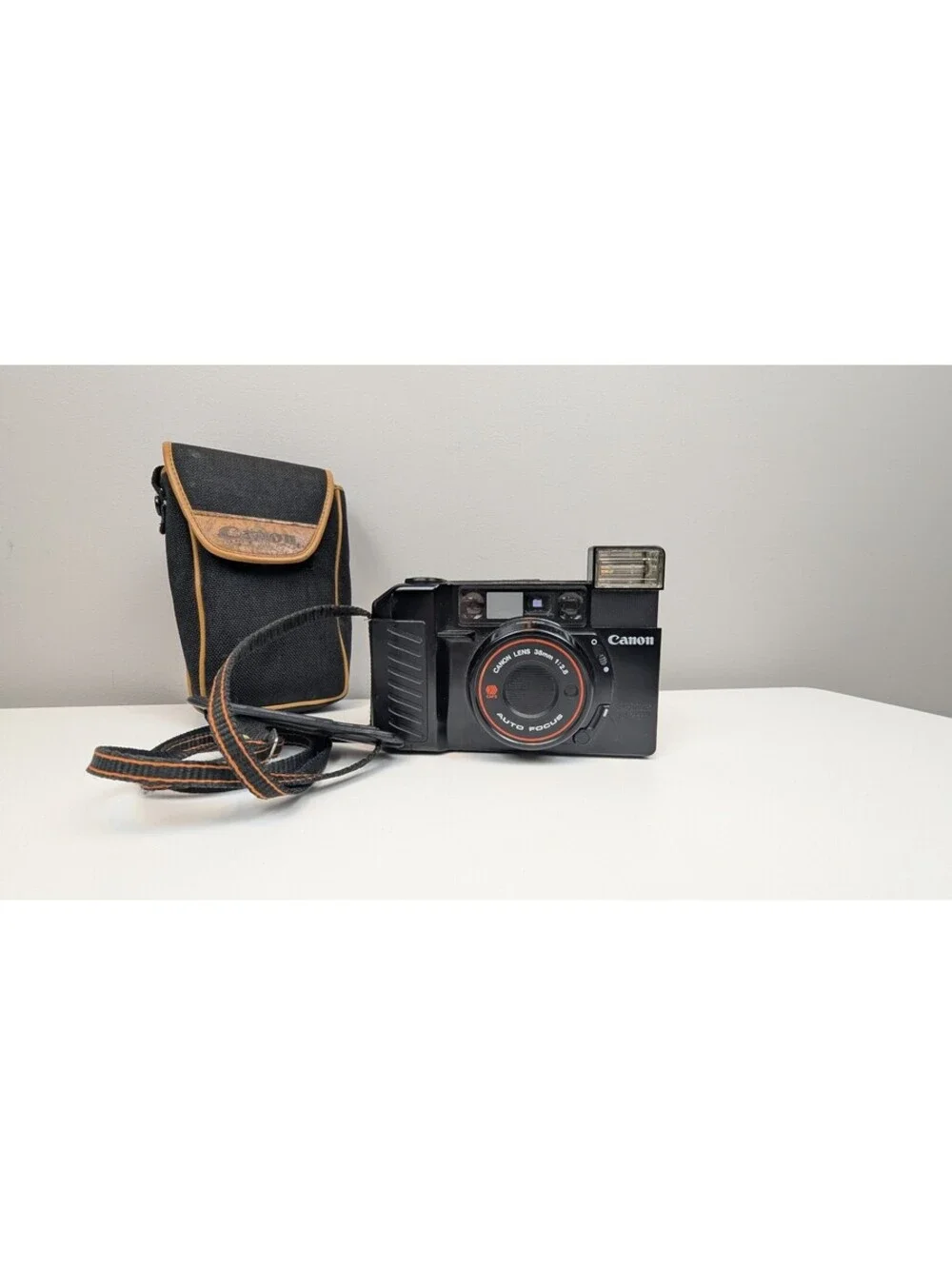 Canon Sure Shot AF35M II Autoboy2 35mm Film Camera 38mm f/2.8 With Case - Picture 2 of 9
